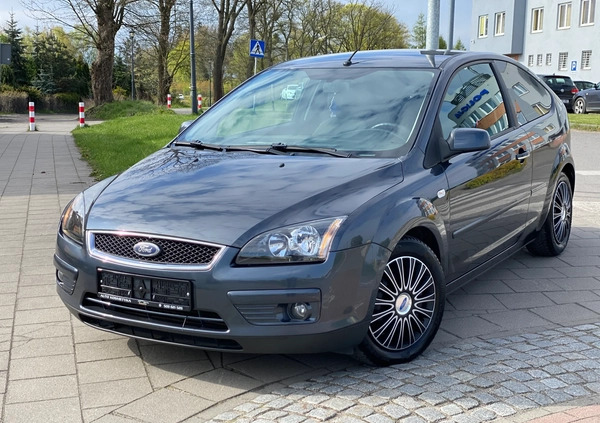 Ford Focus cena 10999 przebieg: 244000, rok produkcji 2005 z Golina małe 232